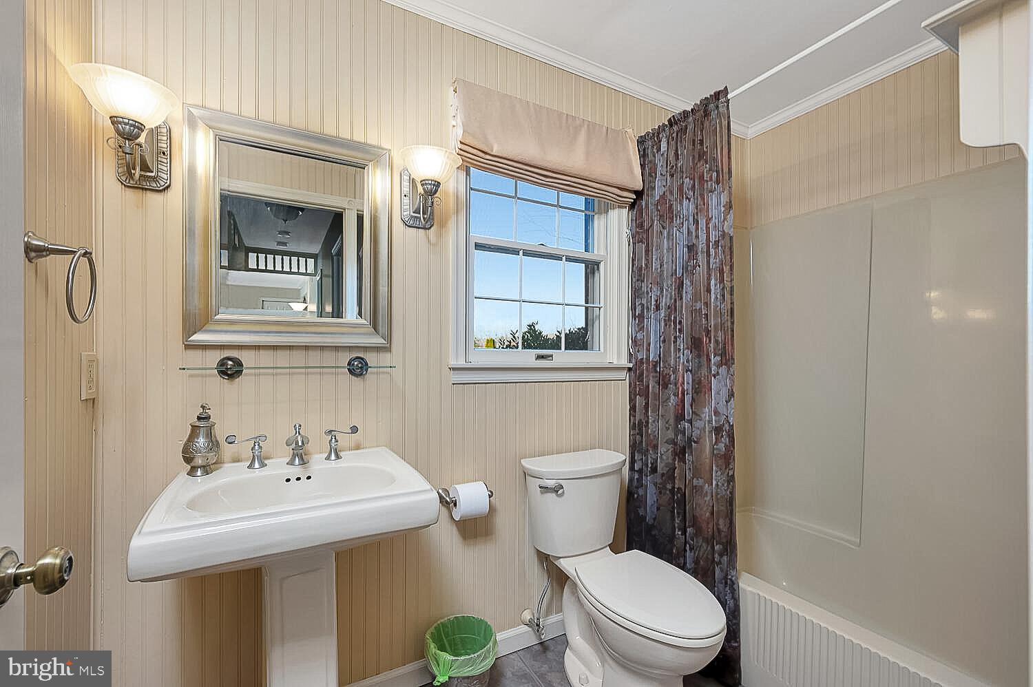 12 Hackney Drive Bear, DE 19701 - Photo 20 of 42 Hallway Bath