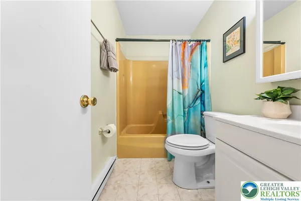 $275,000 | 84 Covington Place, Catasauqua, PA 18032