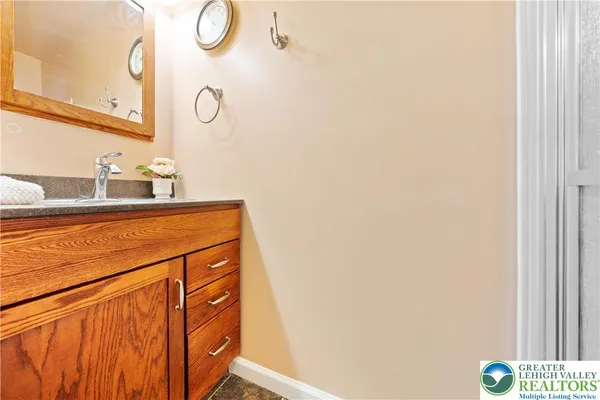 $275,000 | 84 Covington Place, Catasauqua, PA 18032