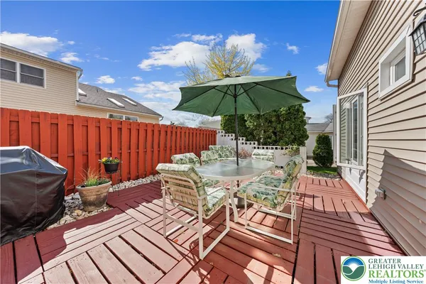 $275,000 | 84 Covington Place, Catasauqua, PA 18032