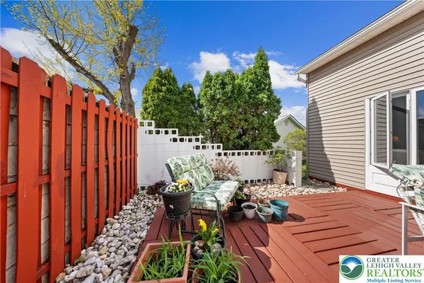 $275,000 | 84 Covington Place, Catasauqua, PA 18032