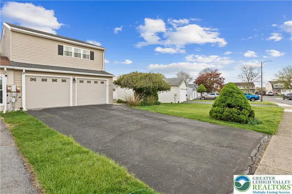 $275,000 | 84 Covington Place, Catasauqua, PA 18032