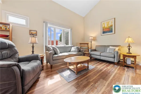 $275,000 | 84 Covington Place, Catasauqua, PA 18032