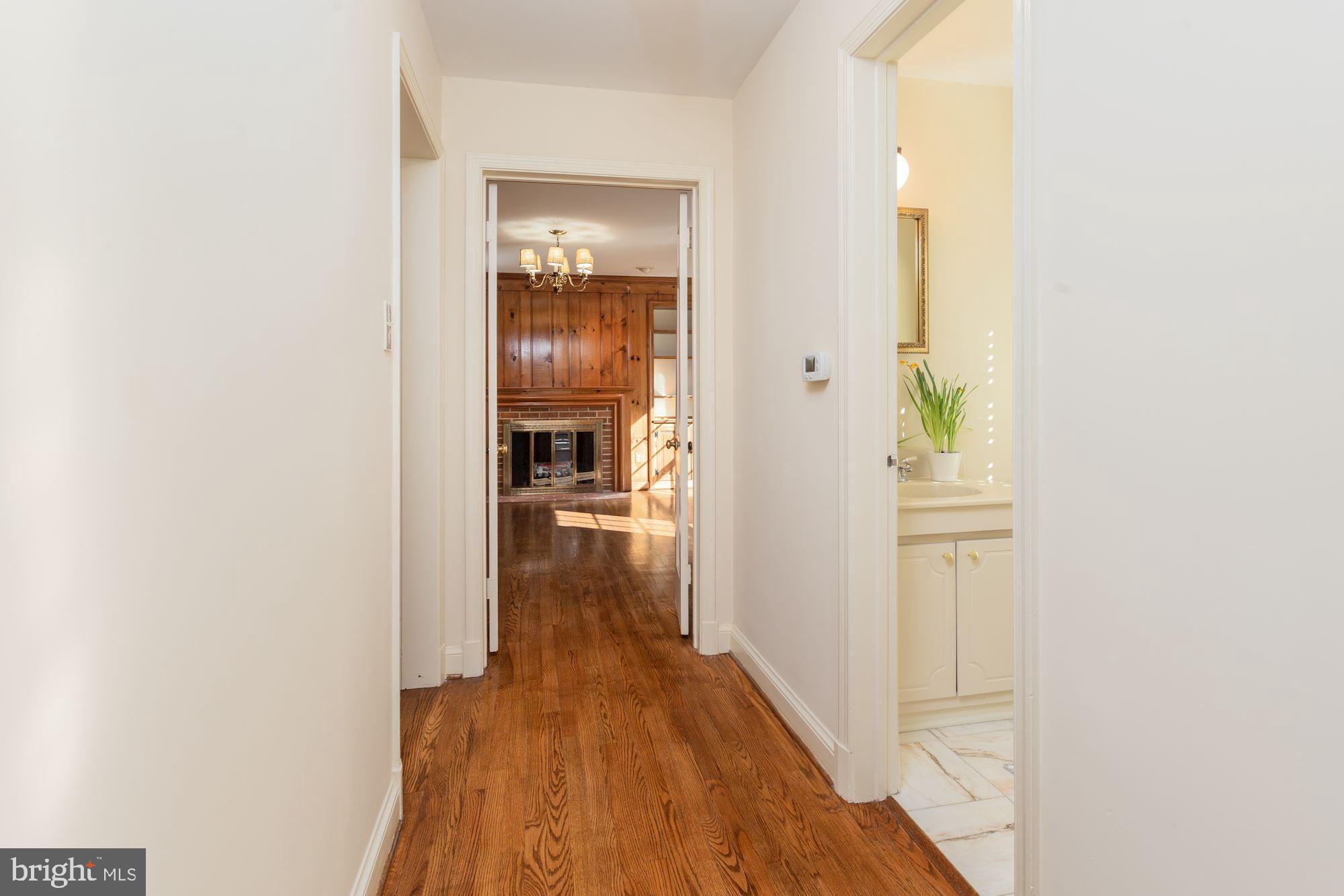 8005 Greentree Road Bethesda, MD 20817 - Photo 13 of 75