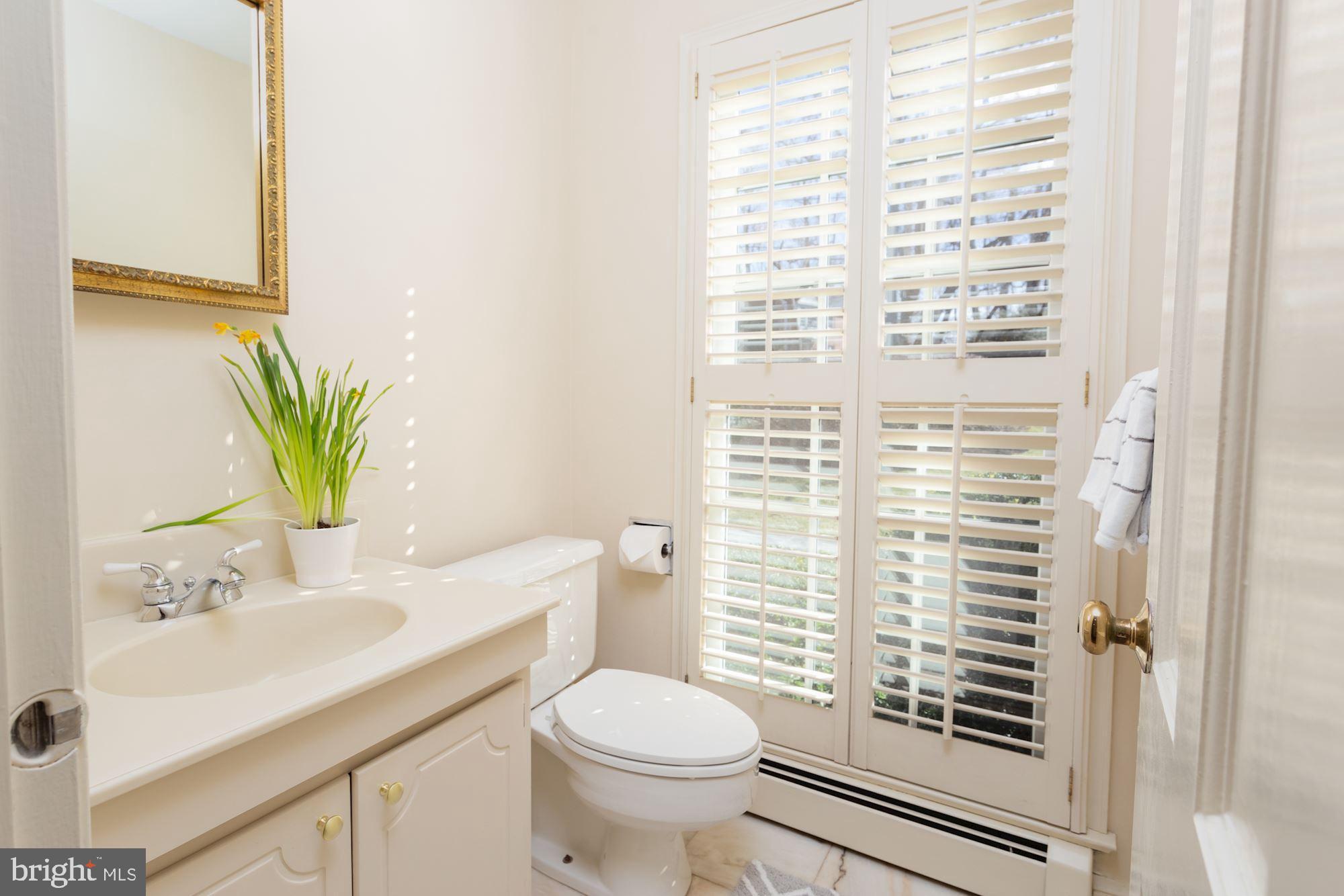 8005 Greentree Road Bethesda, MD 20817 - Photo 14 of 75