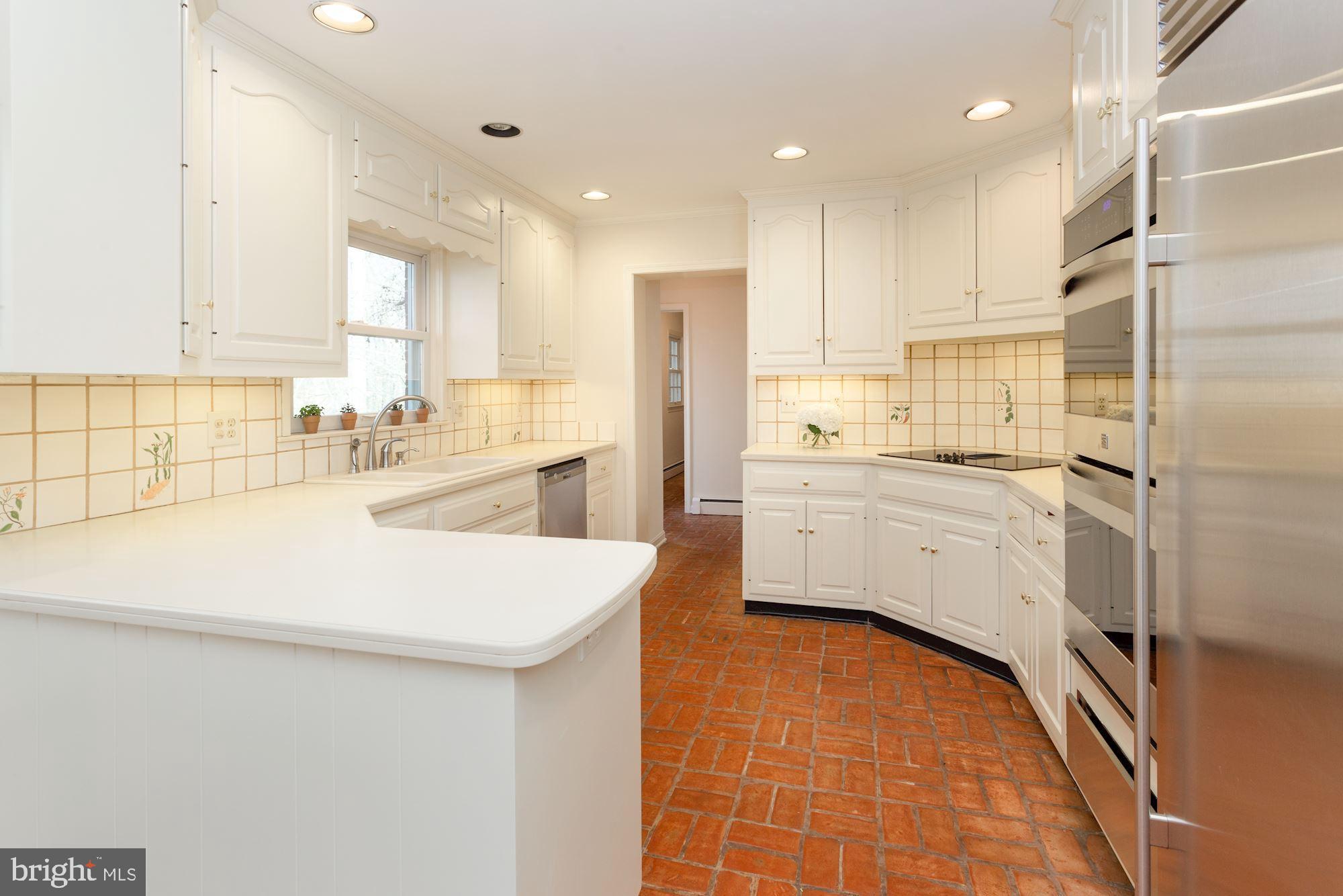 8005 Greentree Road Bethesda, MD 20817 - Photo 19 of 75