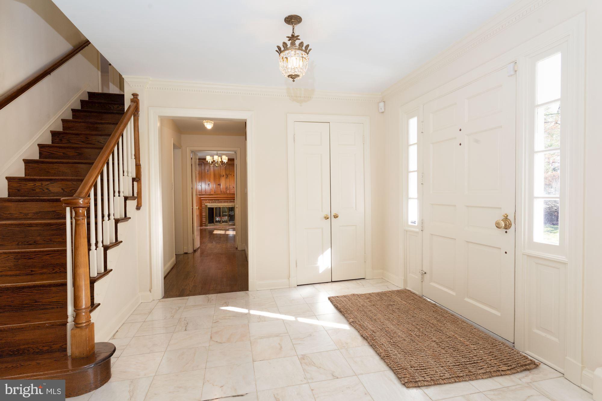 8005 Greentree Road Bethesda, MD 20817 - Photo 4 of 75