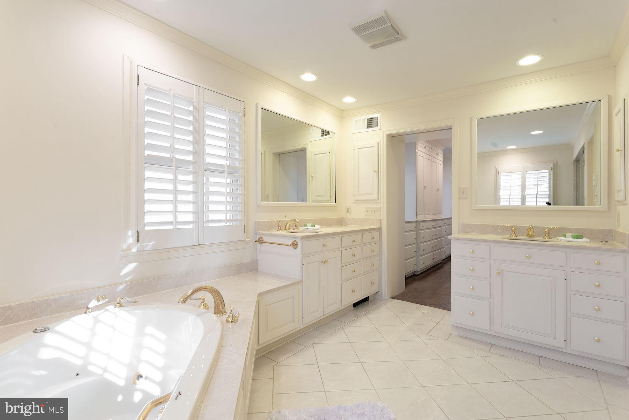 8005 Greentree Road Bethesda, MD 20817 - Photo 39 of 75