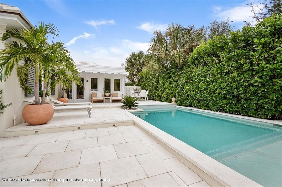 224 Valencia Road West Palm Beach, FL 33401 - Photo 16 of 20 20141210222212355691000000-o