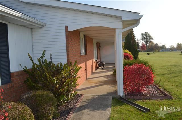 8405 Hoagland Road Hoagland, IN 46745 - Photo 3 of 21 Gallery Image 3