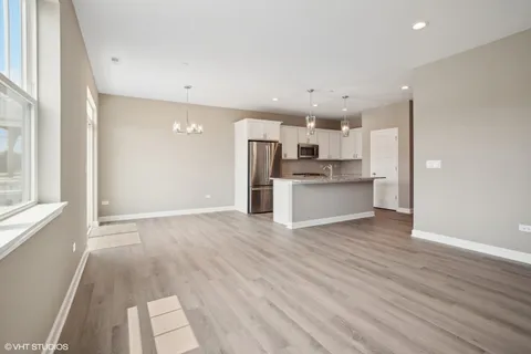 $462,900 | 276 Masters Drive, Addison, IL 60101