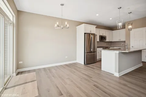 $462,900 | 276 Masters Drive, Addison, IL 60101