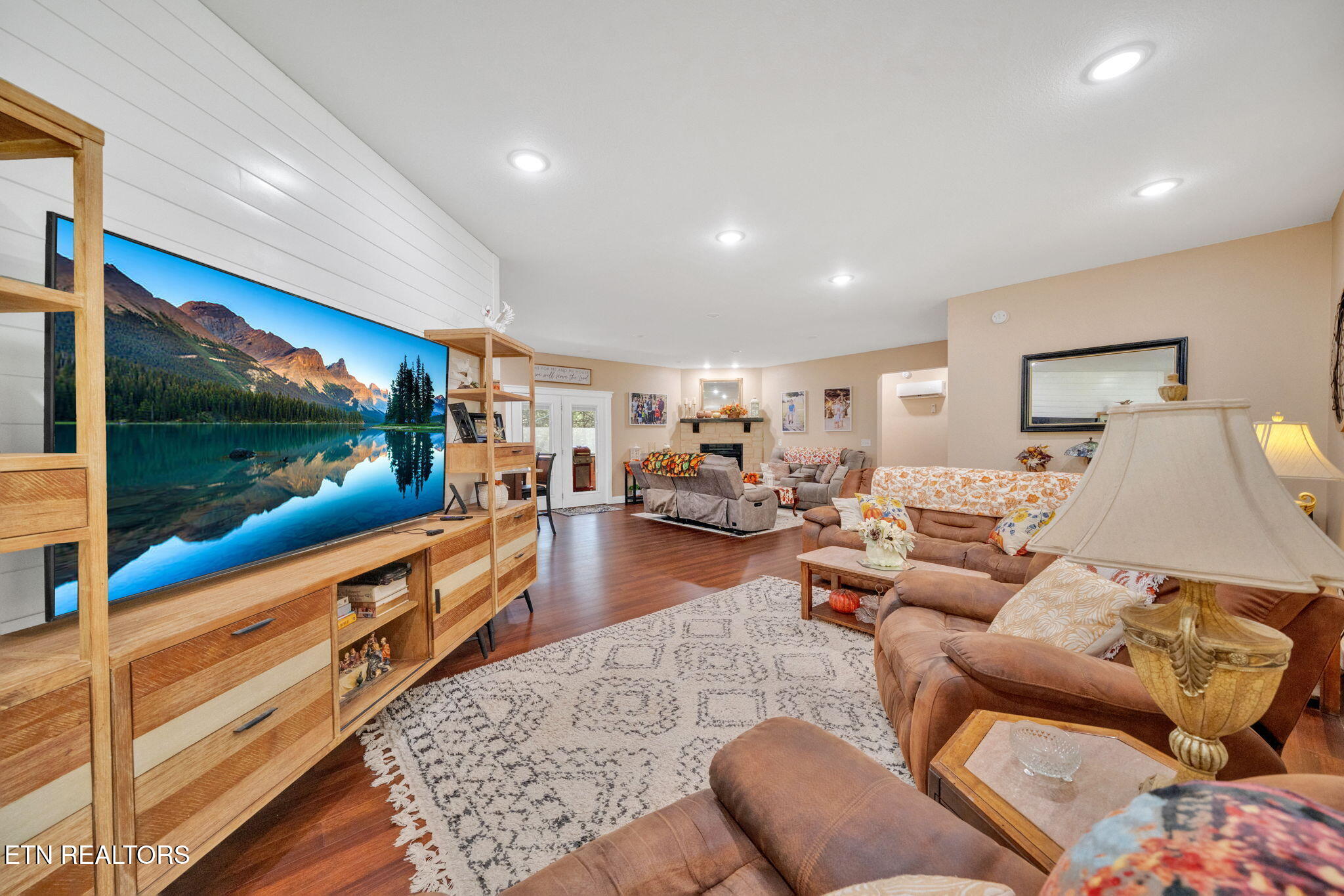 2160 Ranch Road Dandridge, TN 37725 - Photo 13 of 59 42-web-or-mls-DSC06173