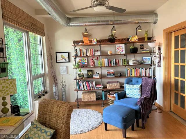 $319,000 | 521 2nd Street Southeast, Unit 410, Minneapolis, MN 55414