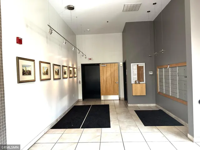 $319,000 | 521 2nd Street Southeast, Unit 410, Minneapolis, MN 55414