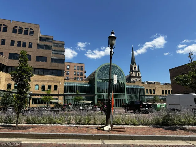 $319,000 | 521 2nd Street Southeast, Unit 410, Minneapolis, MN 55414