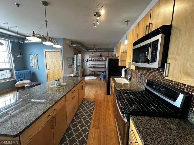 $319,000 | 521 2nd Street Southeast, Unit 410, Minneapolis, MN 55414