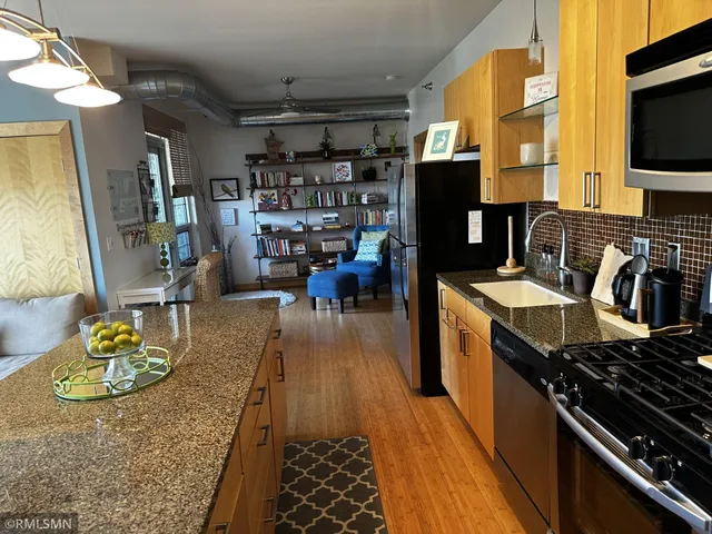 $319,000 | 521 2nd Street Southeast, Unit 410, Minneapolis, MN 55414