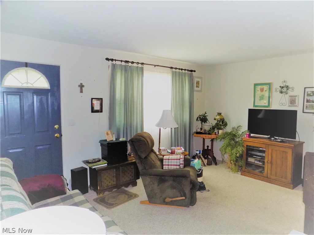 303 Aldrich Road Vermilion, OH 44089 - Photo 3 of 18 Gallery Image 3