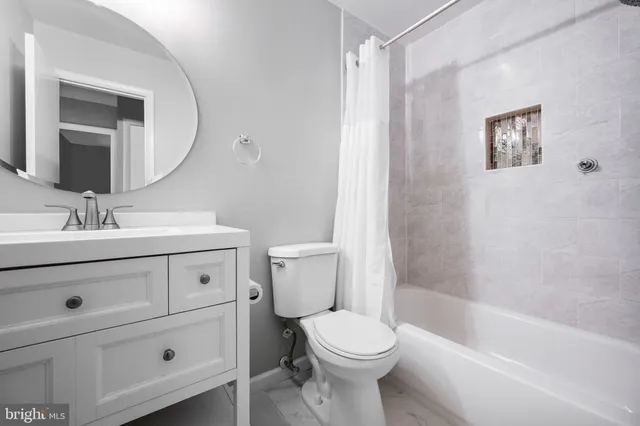 $939,900 | 2415 Jackson Parkway, Vienna, VA 22180