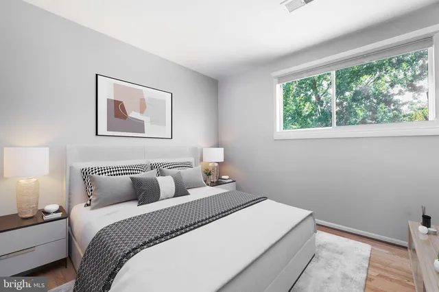 $939,900 | 2415 Jackson Parkway, Vienna, VA 22180