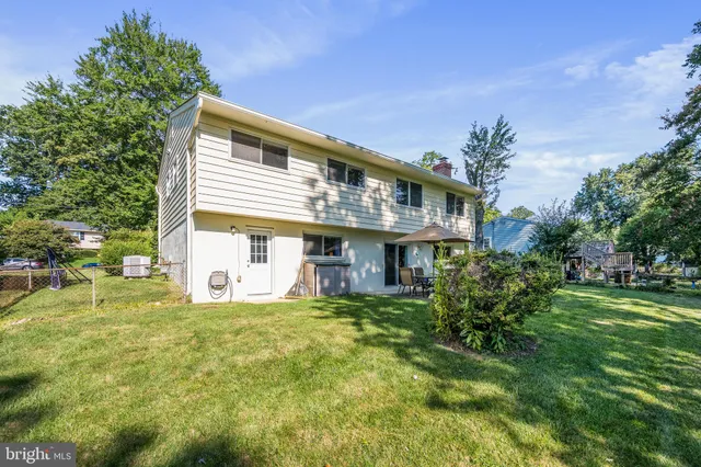 $939,900 | 2415 Jackson Parkway, Vienna, VA 22180