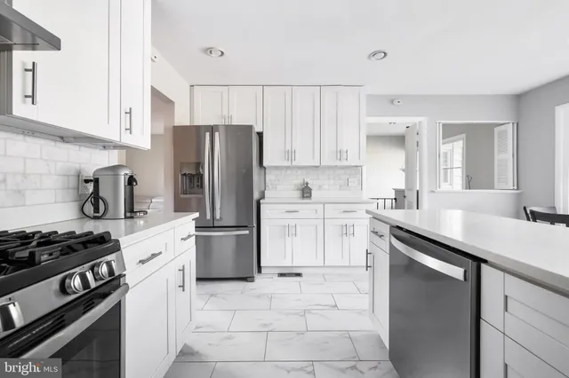 $939,900 | 2415 Jackson Parkway, Vienna, VA 22180