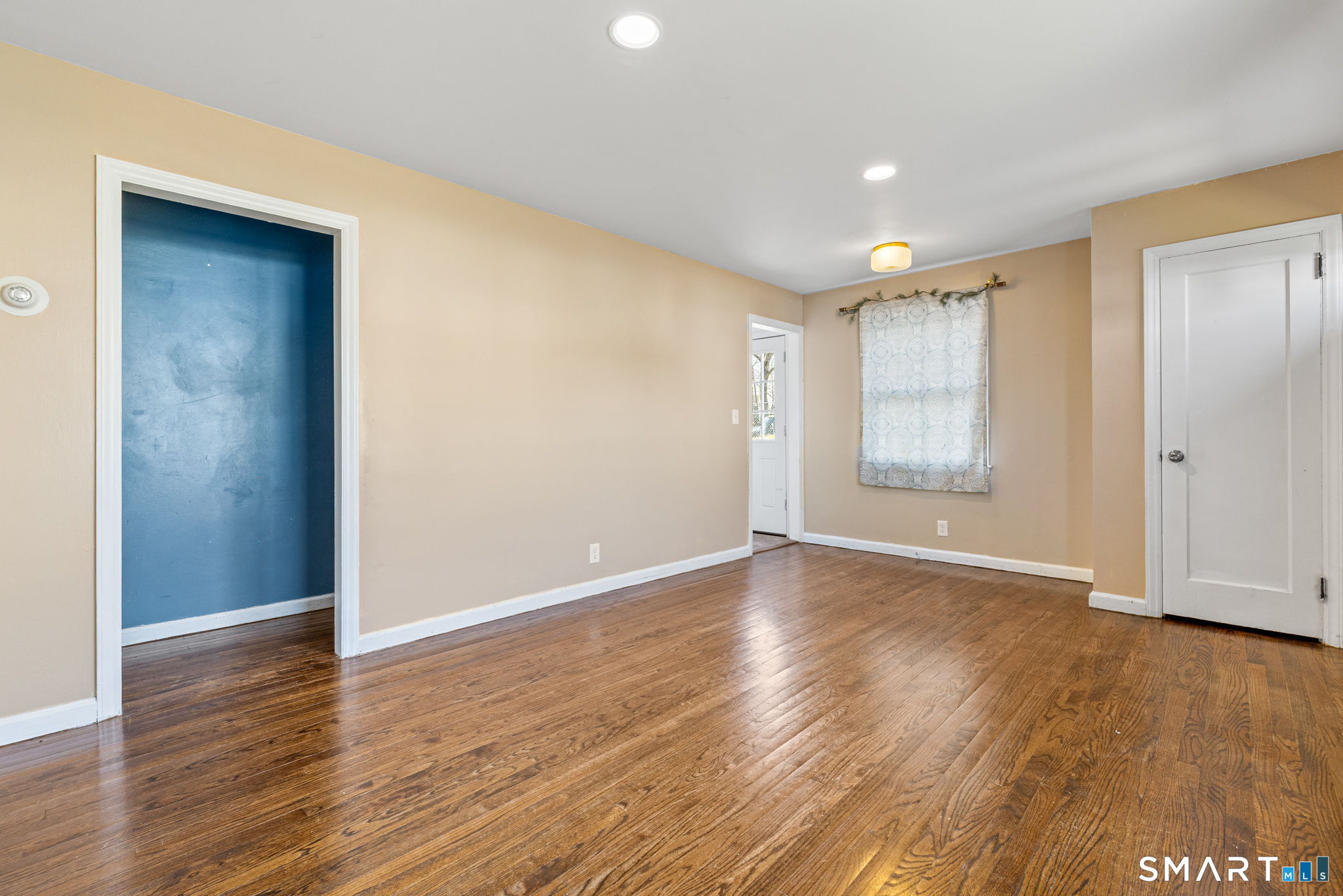 255 Ruth Street Bridgeport, CT 06606 - Photo 16 of 29