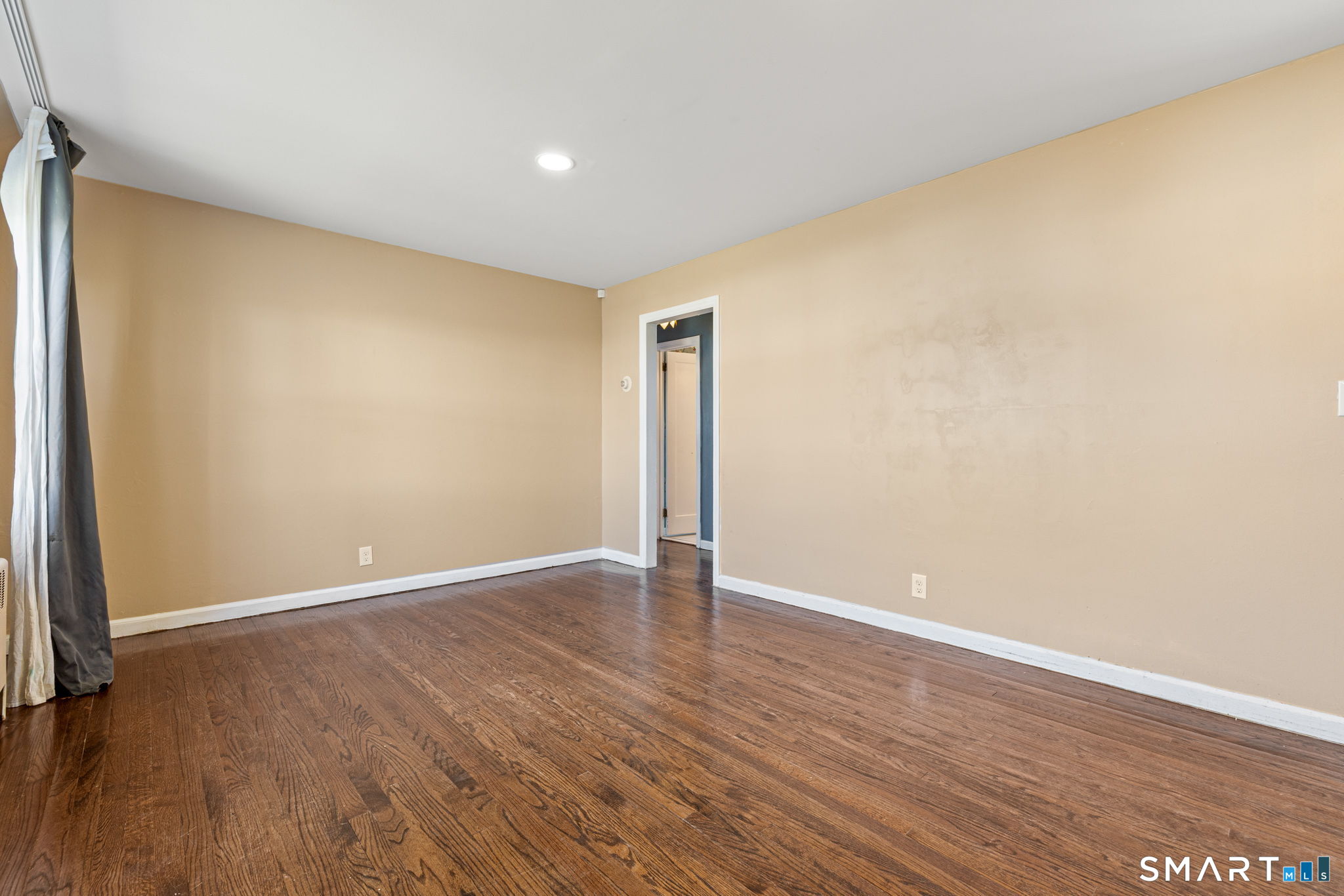 255 Ruth Street Bridgeport, CT 06606 - Photo 17 of 29