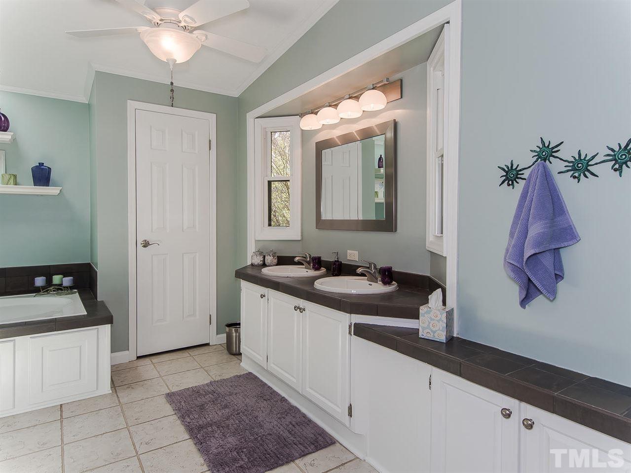 171 Rocky Road Apex, NC 27523 - Photo 9 of 25 Gallery Image 9