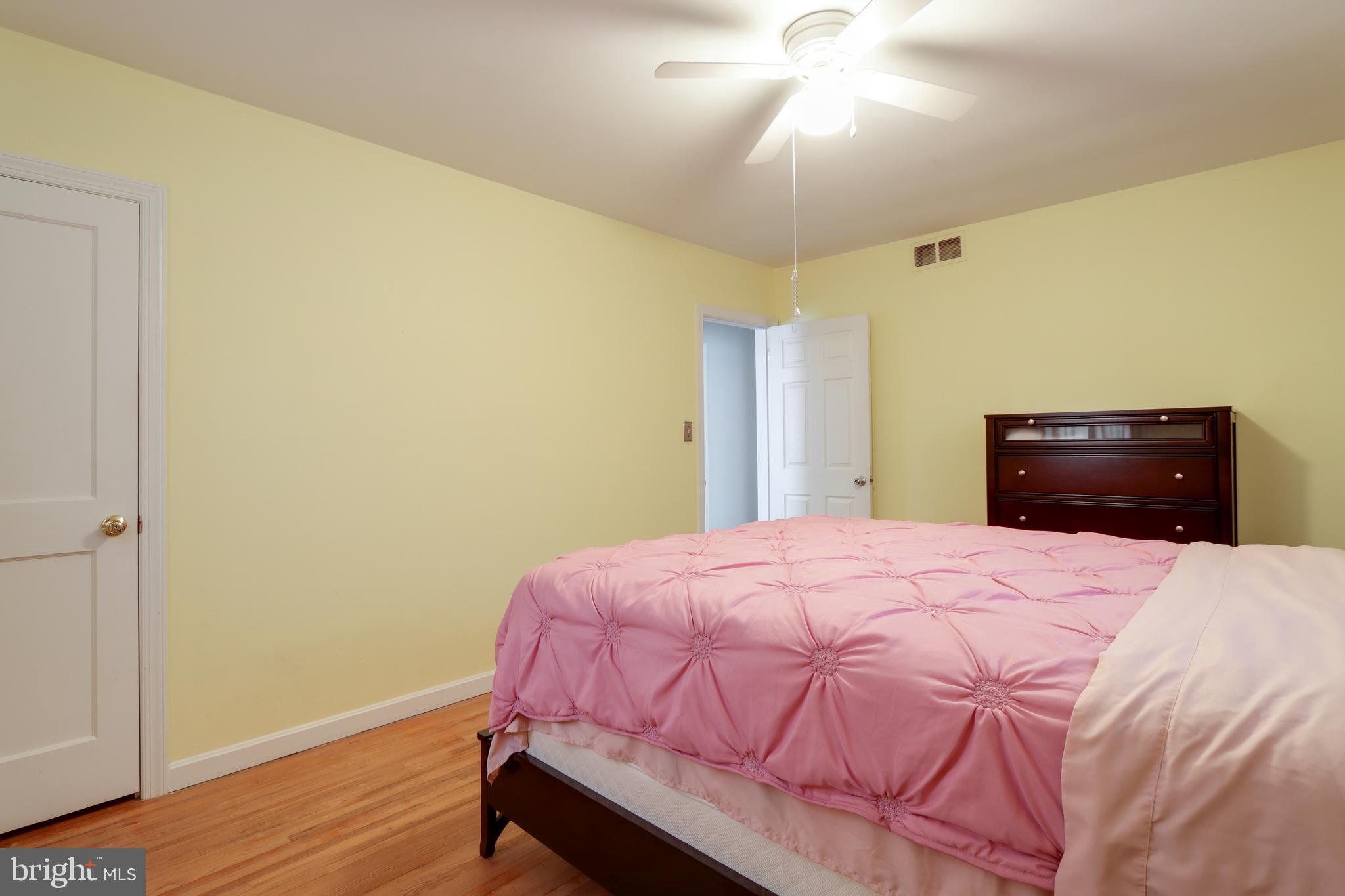 907 East Watersville Road Mount Airy, MD 21771 - Photo 16 of 45 Gallery Image 16