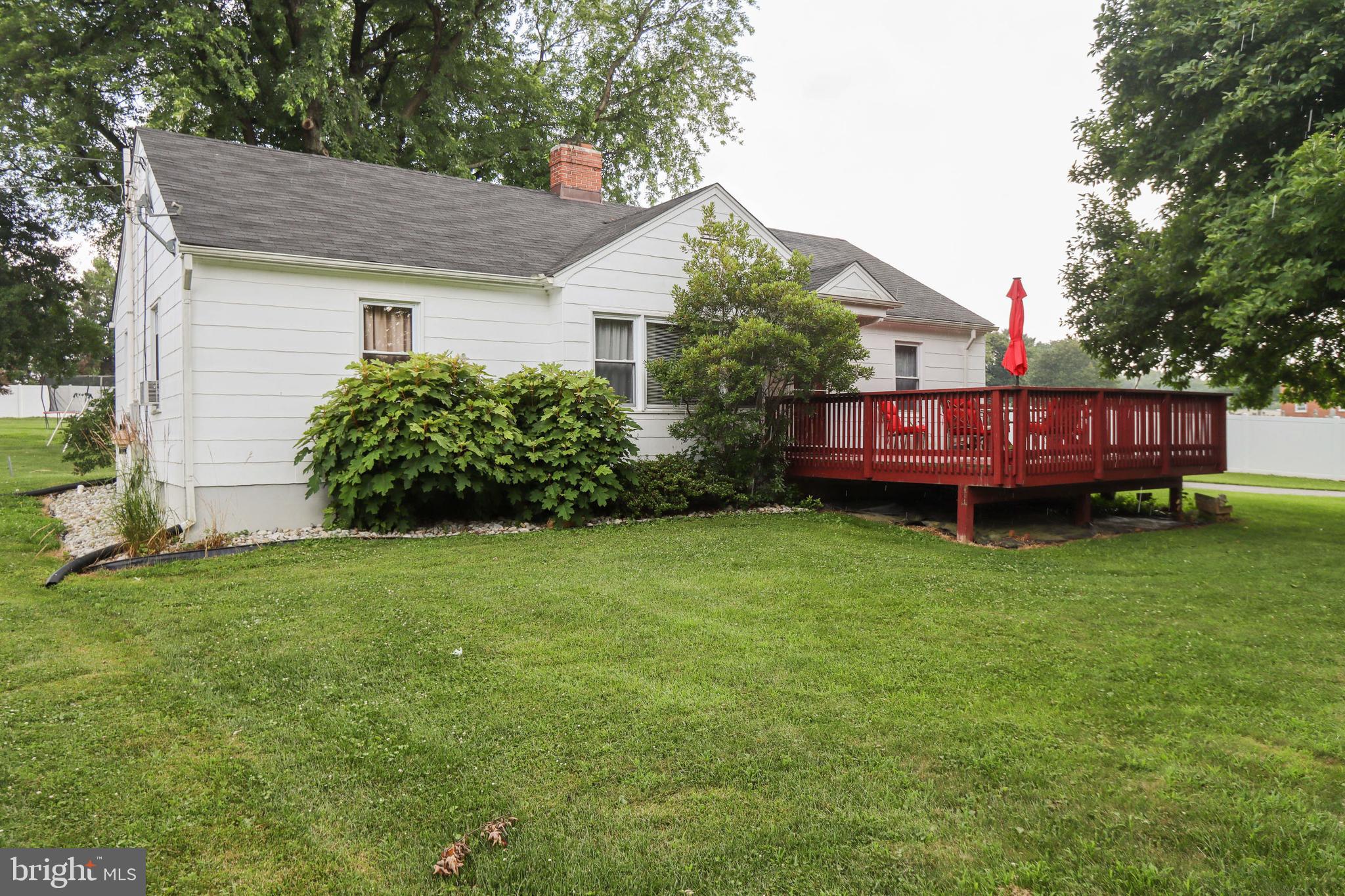 907 East Watersville Road Mount Airy, MD 21771 - Photo 4 of 45 Gallery Image 4
