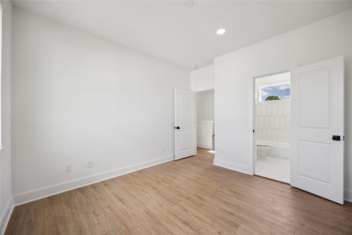 835 Rachel Street, Unit B Houston, TX 77091 - Photo 19 of 22 3rd Floor Bedroom