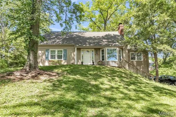 $524,000 | 9 Modoc Trail, Kirkwood, MO 63122