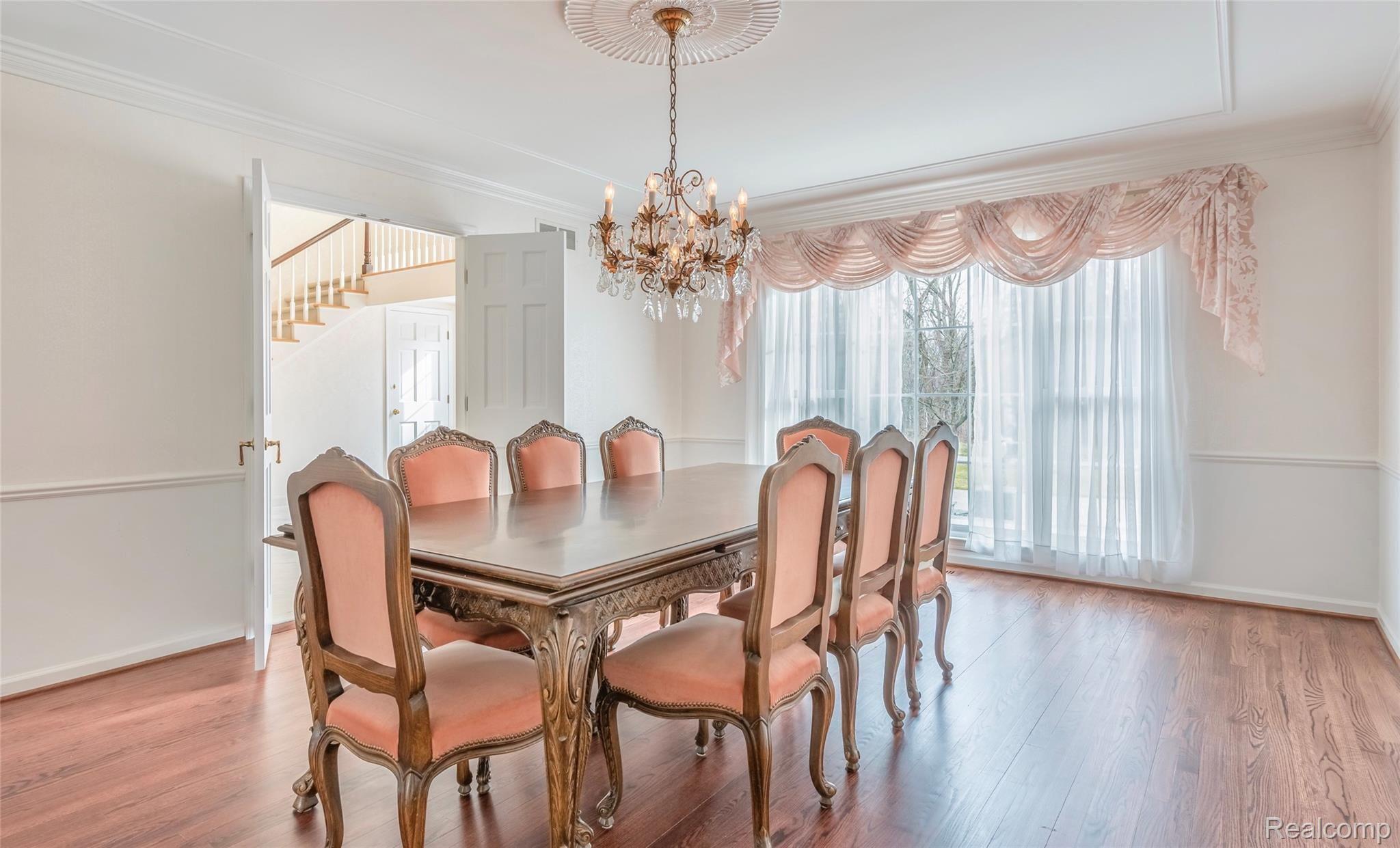 246 Barden Road Bloomfield Hills, MI 48304 - Photo 4 of 25 Dining Room