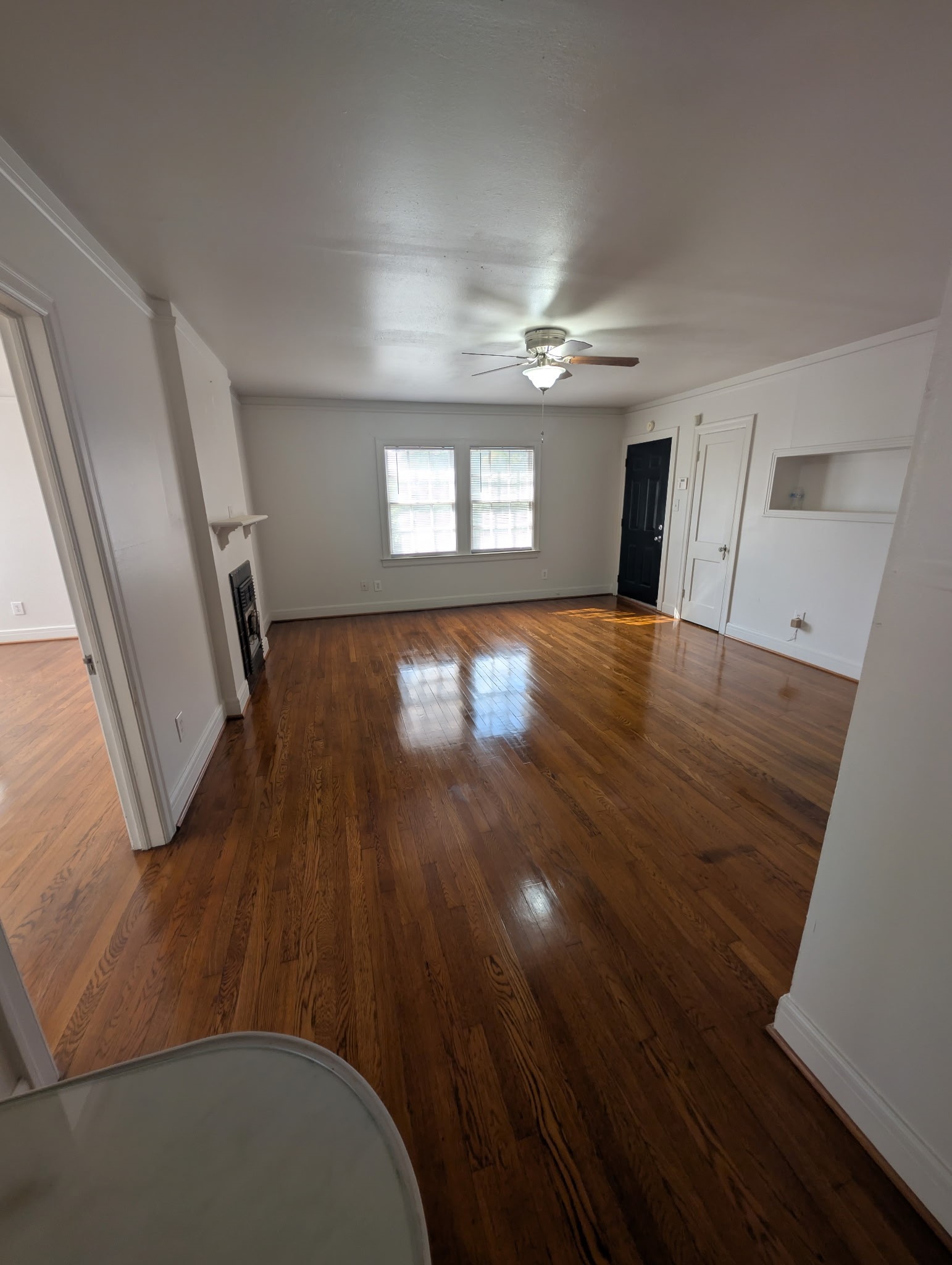 5622 Chartres Street, Unit 3 Houston, TX 77004 - Photo 5 of 8
