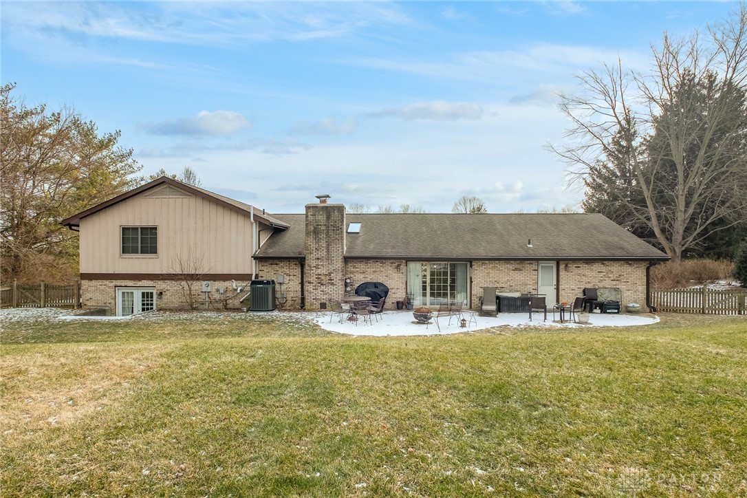 423 North Alpha Bellbrook Road Dayton, OH 45434 - Photo 8 of 33