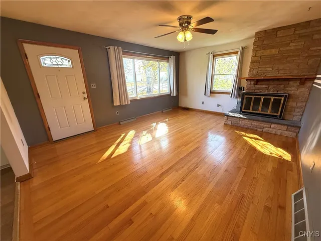 $194,900 | 103 Fairway Drive, New Hartford, NY 13417