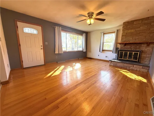 $194,900 | 103 Fairway Drive, New Hartford, NY 13417