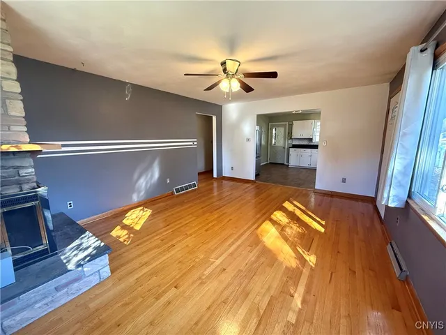 $194,900 | 103 Fairway Drive, New Hartford, NY 13417