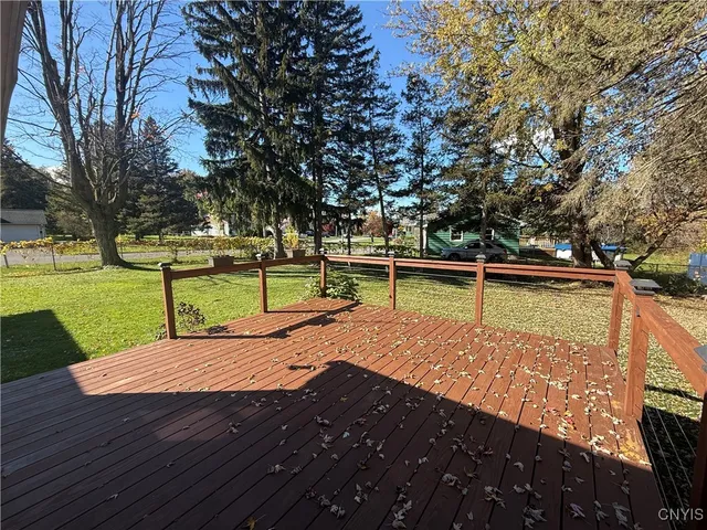 $194,900 | 103 Fairway Drive, New Hartford, NY 13417