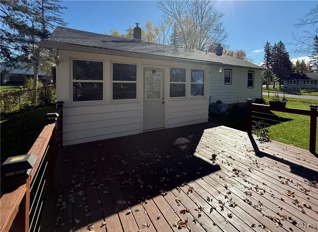 $194,900 | 103 Fairway Drive, New Hartford, NY 13417