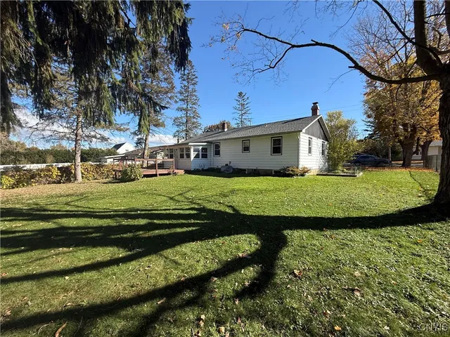 $194,900 | 103 Fairway Drive, New Hartford, NY 13417
