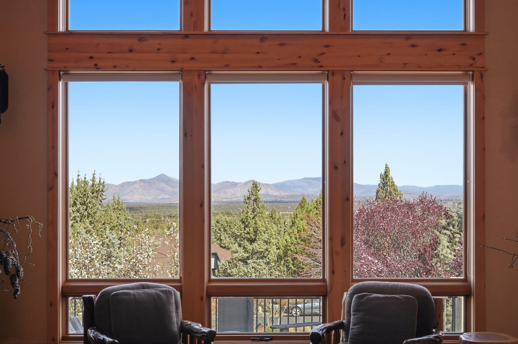 631 Sundance Ridge Court Redmond, OR 97756 - Photo 22 of 61 a view of a large window with outside view