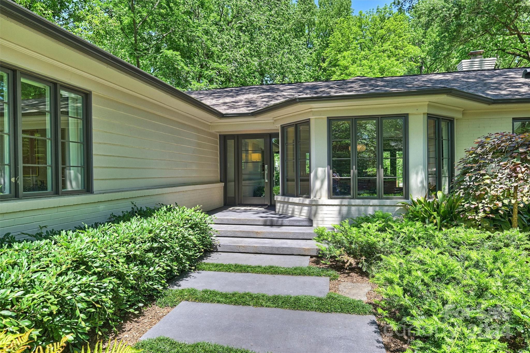 2623 Rothwood Drive Charlotte, NC 28211 - Photo 3 of 48 Gallery Image 3