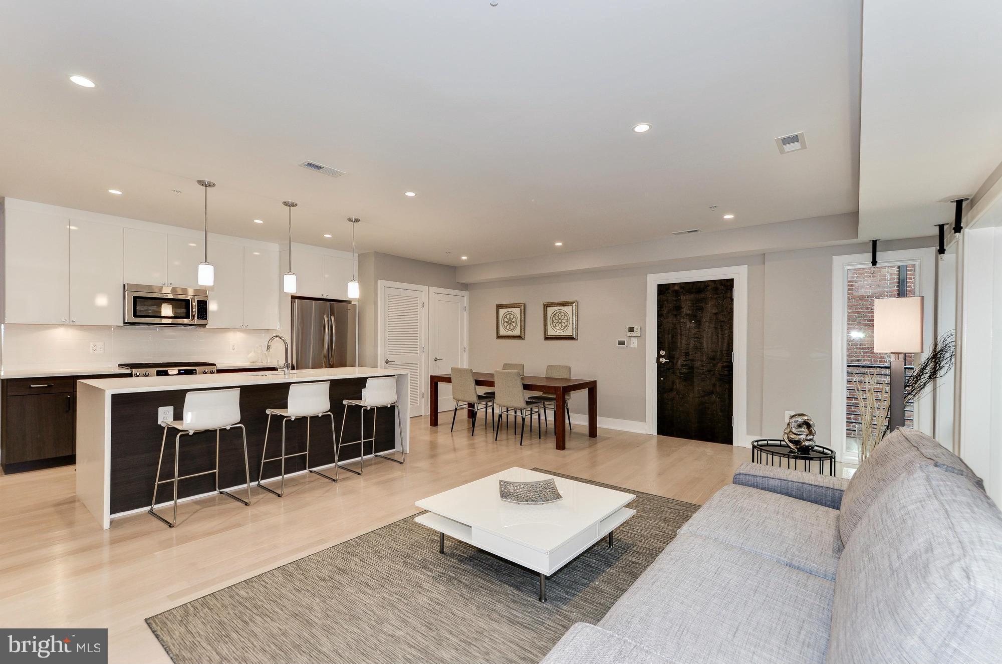 2012 Kalorama Road Northwest, Unit 4 Washington, DC 20009 - Photo 4 of 10 Living Room