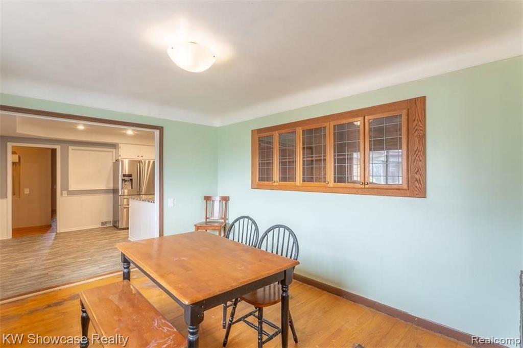 26632 Potomac Court Center Line, MI 48015 - Photo 9 of 45