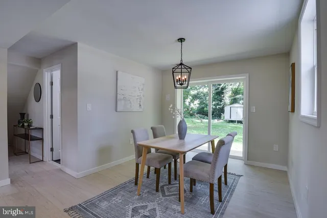 $639,900 | 8426 Woodlawn Street, Alexandria, VA 22309