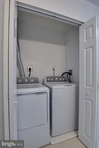 $639,900 | 8426 Woodlawn Street, Alexandria, VA 22309