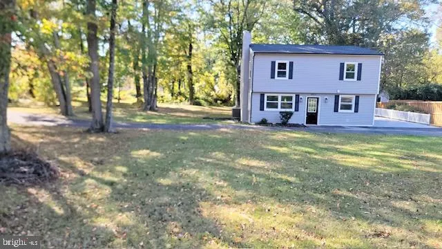 $639,900 | 8426 Woodlawn Street, Alexandria, VA 22309